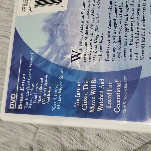 Disney's Frozen dvd - Picture 4 of 7